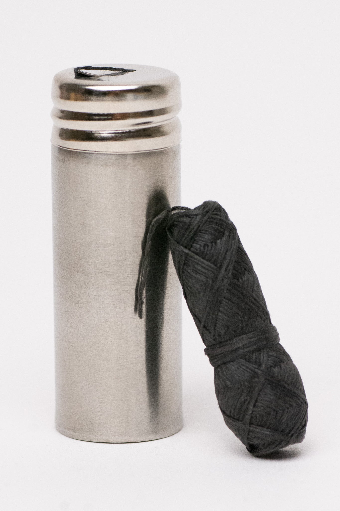 Charcoal Floss - Stainless Steel Holder - No Tox Life® - NO TOX LIFE