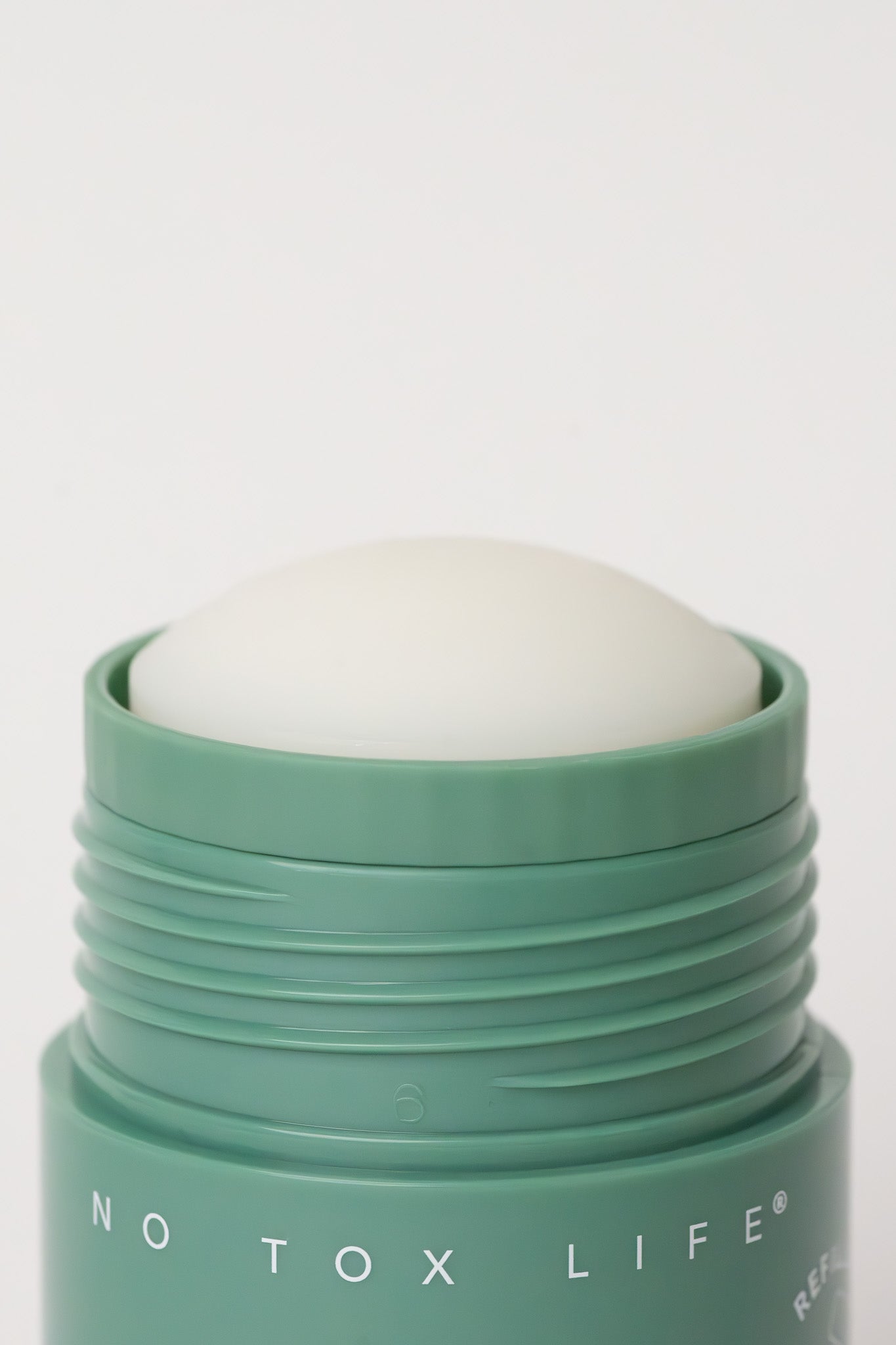 SOLIDSILK® Refillable Deodorant (Pure Aloe Fragrance-Free) - Extra Strength - No Tox Life® - NO TOX LIFE