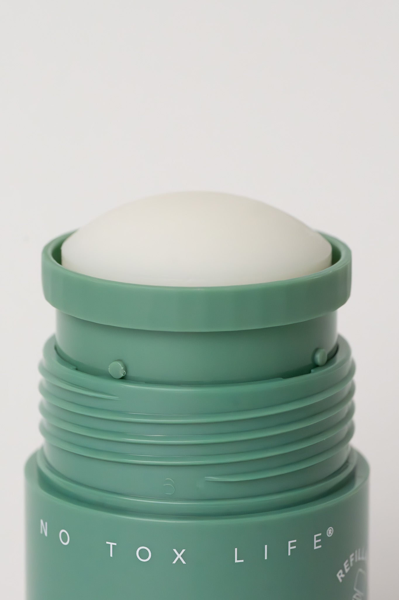 SOLIDSILK® Refillable Deodorant (Pure Aloe Fragrance-Free) - Extra Strength - No Tox Life® - NO TOX LIFE