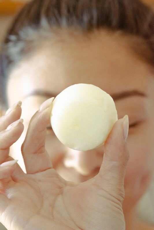 Making the Switch to a Zero Waste Solid Shampoo & Conditioner