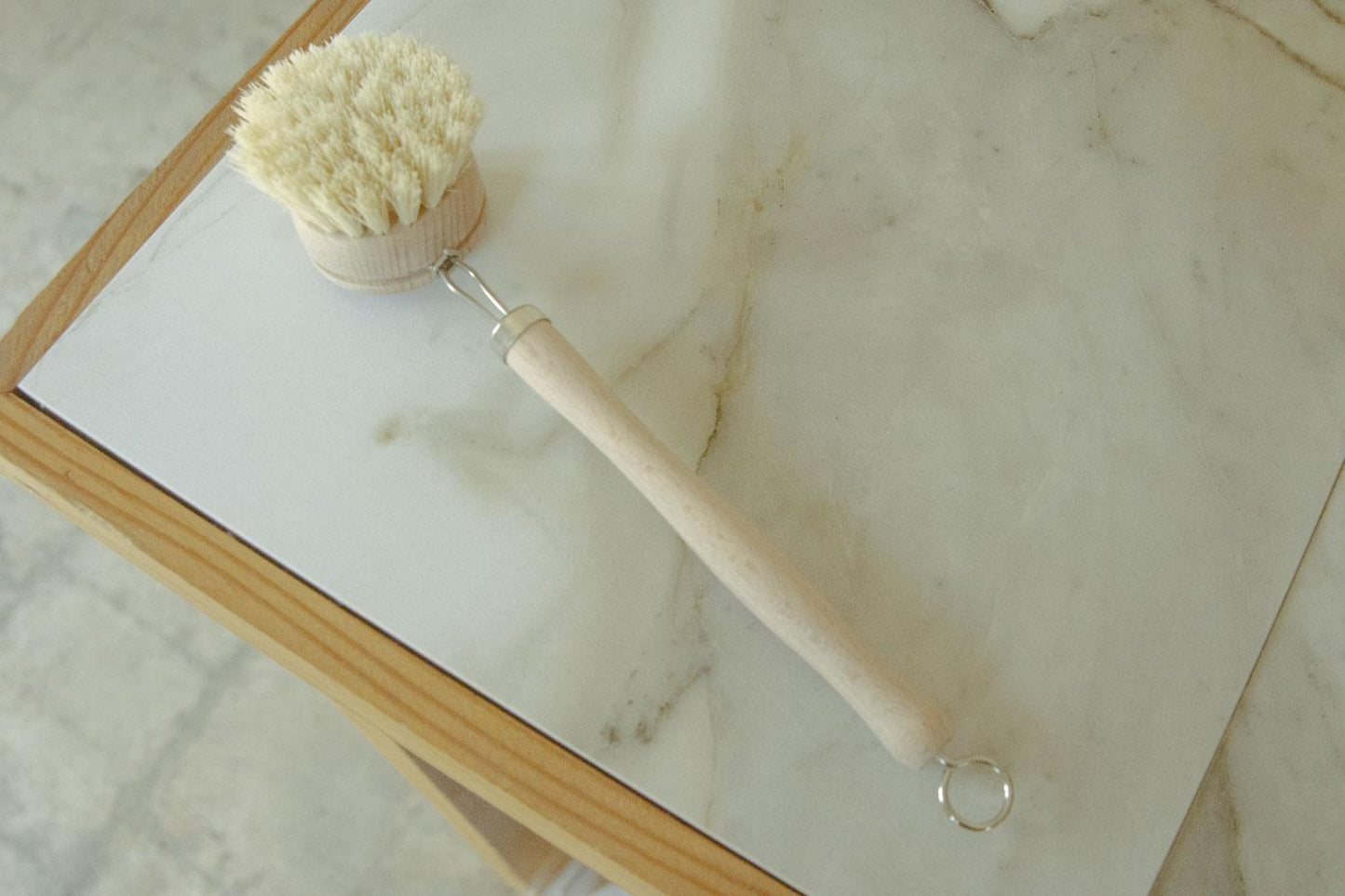 CASA AGAVE® Long Handle Dish Brush White Teakwood - No Tox Life®