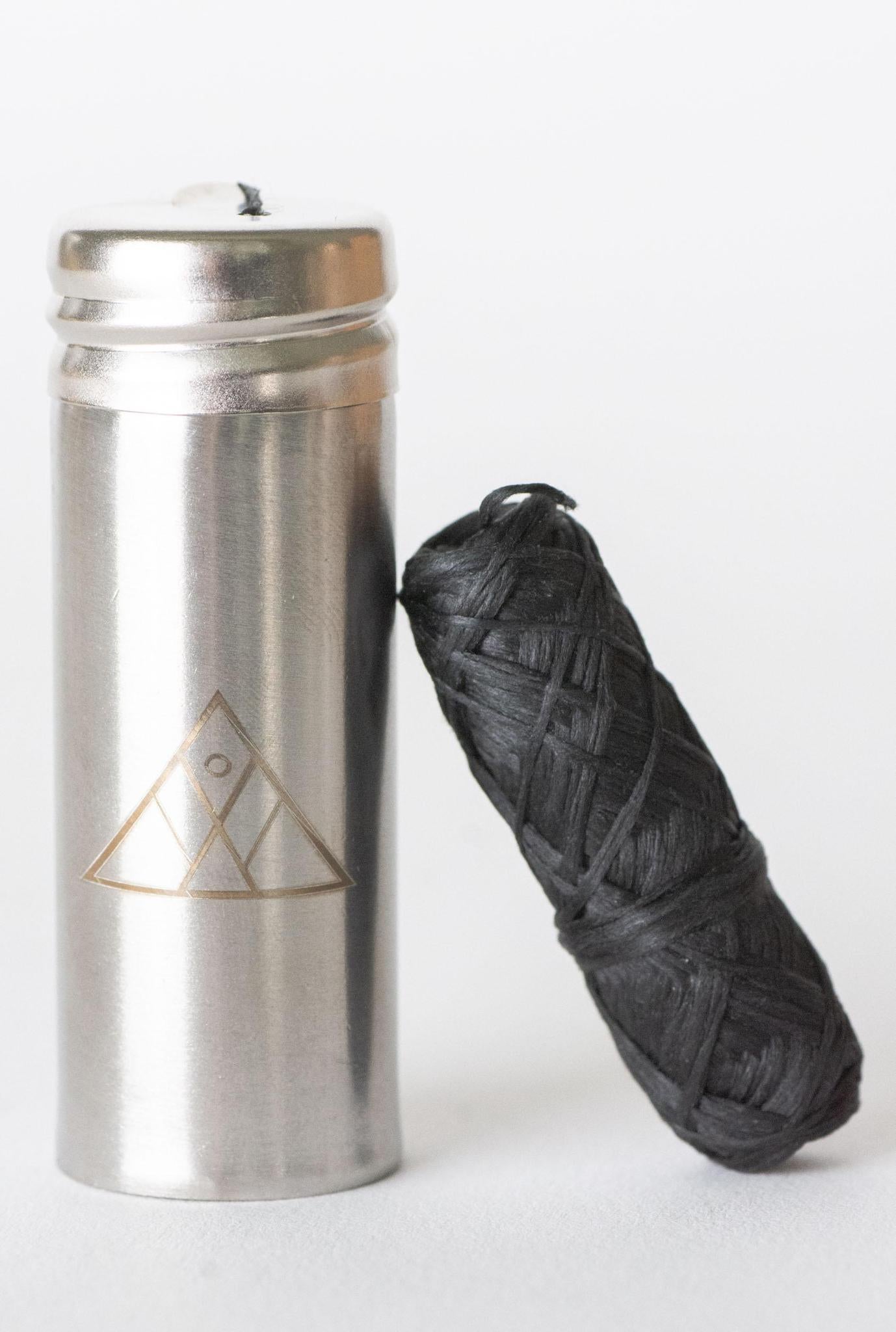 Charcoal Floss - Stainless Steel Holder - No Tox Life®