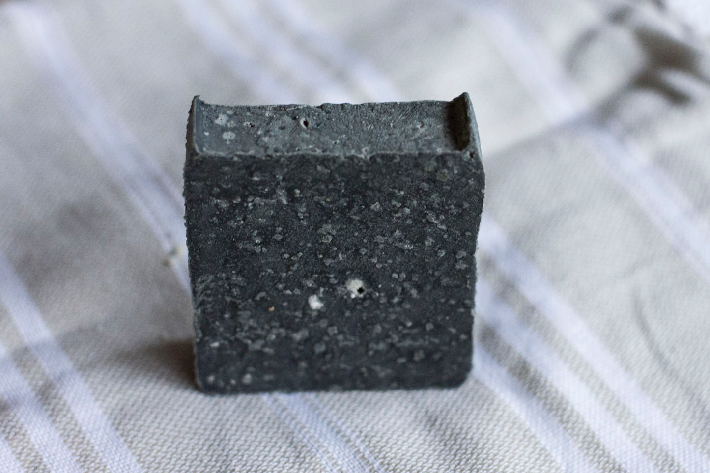 No Tox Life Activated Charcoal and Mango Butter Facial Bar6